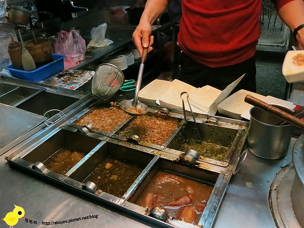 新莊-中港一街-便宜又大碗的控肉飯