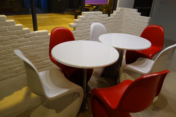 松醇沉香主題複合式餐飲：1030225[官本金文愛台灣]松醇沉香主題複合式餐飲輕鬆養生享受美食歡渡美好時光的好地方