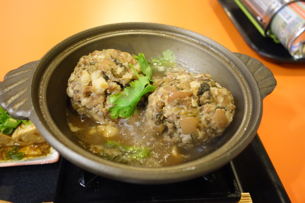 松醇沉香主題複合式餐飲：1030225[官本金文愛台灣]松醇沉香主題複合式餐飲輕鬆養生享受美食歡渡美好時光的好地方