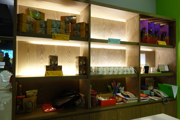 松醇沉香主題複合式餐飲：1030225[官本金文愛台灣]松醇沉香主題複合式餐飲輕鬆養生享受美食歡渡美好時光的好地方