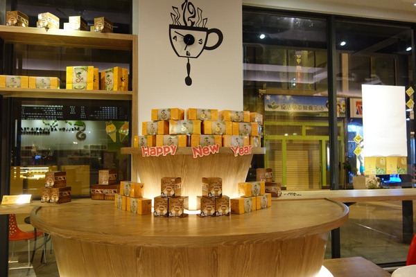 松醇沉香主題複合式餐飲：1030225[官本金文愛台灣]松醇沉香主題複合式餐飲輕鬆養生享受美食歡渡美好時光的好地方