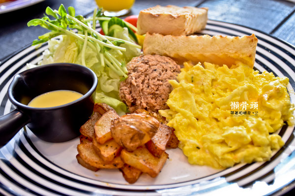 Lazy Bones懶骨頭美式早午餐：台南 東區．飽足感美式早午餐  Lazy Bones懶骨頭