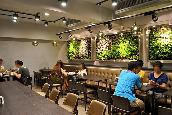 瓦法奇朵：【內湖】瓦法奇朵。松露薯條超肥但超好吃阿