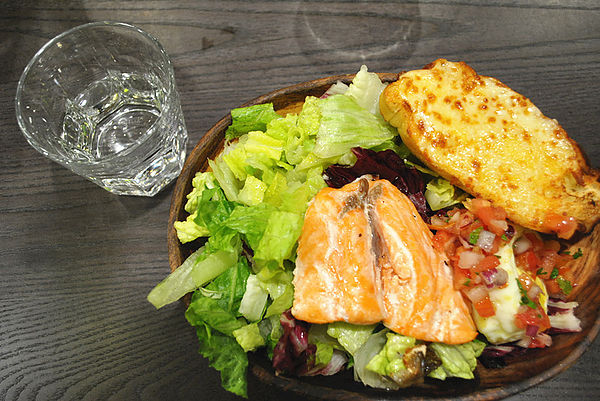 瓦法奇朵：【內湖】瓦法奇朵。松露薯條超肥但超好吃阿