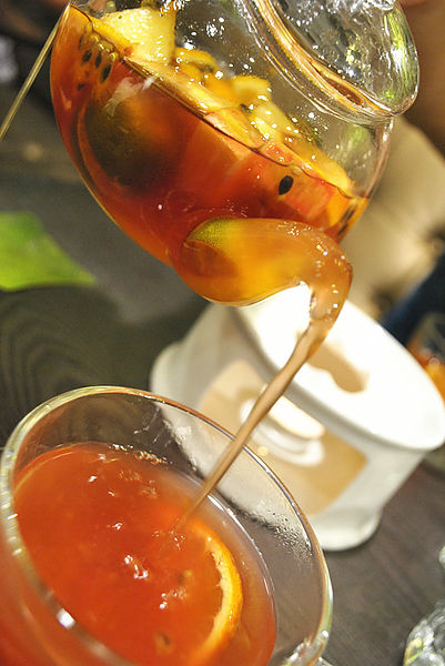 瓦法奇朵：【內湖】瓦法奇朵。松露薯條超肥但超好吃阿