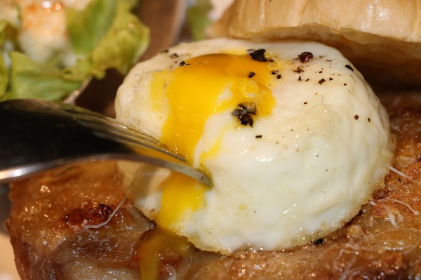 瓦法奇朵Waffogato(東湖店)：1個月前的美味....還在想念XDD W.瓦法奇朵CP值高的美味!值得我再次到訪