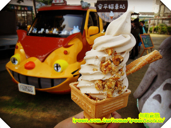 安平貓小巴(龍貓小巴)：【台南-安平】童年電影龍貓。真實上映~《安平貓小巴》