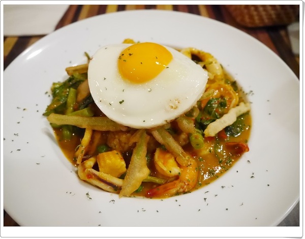 她他小曼谷：【大安】她他小曼谷 Thai Café Together－二訪，春夏新菜色登場！！