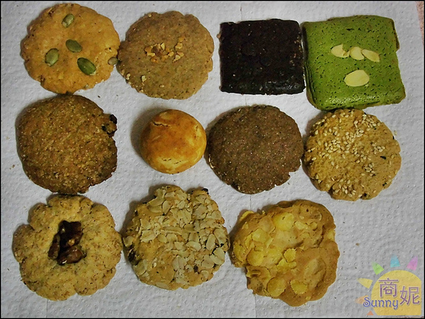 阿凱的甜點烘焙:網購宅配。阿凱的甜點烘焙。低糖不甜膩的土鳳梨酥、手工餅乾