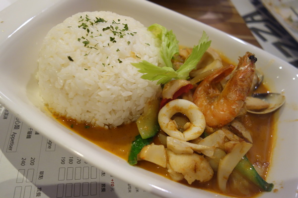 披薩工廠PizzaFactory(公益店)：1030301[官本金文愛台灣]剎有其食第35次試吃會披薩工廠Pizza Factory公益店被美味披薩義大利麵燉飯淹沒