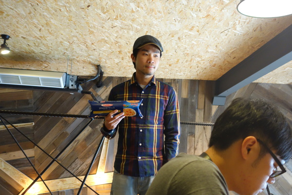 披薩工廠PizzaFactory(公益店)：1030301[官本金文愛台灣]剎有其食第35次試吃會披薩工廠Pizza Factory公益店被美味披薩義大利麵燉飯淹沒