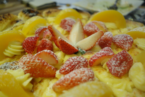 披薩工廠PizzaFactory(公益店)：1030301[官本金文愛台灣]剎有其食第35次試吃會披薩工廠Pizza Factory公益店被美味披薩義大利麵燉飯淹沒