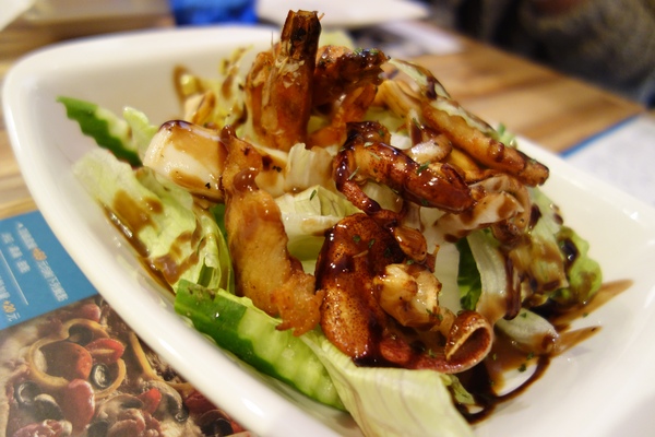 披薩工廠PizzaFactory(公益店)：1030301[官本金文愛台灣]剎有其食第35次試吃會披薩工廠Pizza Factory公益店被美味披薩義大利麵燉飯淹沒