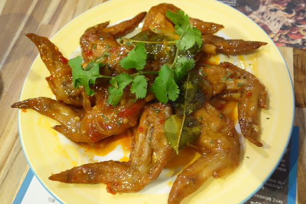 披薩工廠PizzaFactory(公益店)：1030301[官本金文愛台灣]剎有其食第35次試吃會披薩工廠Pizza Factory公益店被美味披薩義大利麵燉飯淹沒