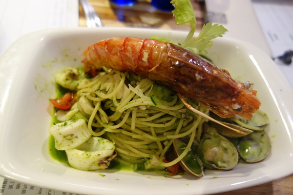 披薩工廠PizzaFactory(公益店)：1030301[官本金文愛台灣]剎有其食第35次試吃會披薩工廠Pizza Factory公益店被美味披薩義大利麵燉飯淹沒