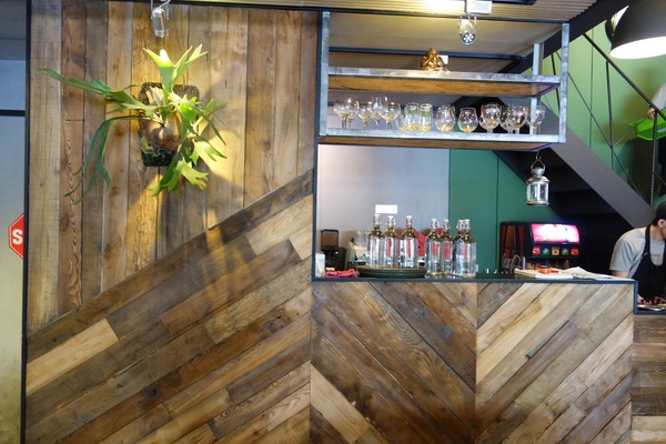 披薩工廠PizzaFactory(公益店)：1030301[官本金文愛台灣]剎有其食第35次試吃會披薩工廠Pizza Factory公益店被美味披薩義大利麵燉飯淹沒