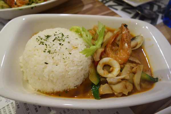 披薩工廠PizzaFactory(公益店)：1030301[官本金文愛台灣]剎有其食第35次試吃會披薩工廠Pizza Factory公益店被美味披薩義大利麵燉飯淹沒