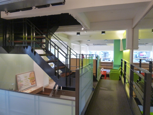 D&A Burger Store： 【口碑劵】228假期台中行之天使與魔鬼的和平戰場－D&A Burger Store