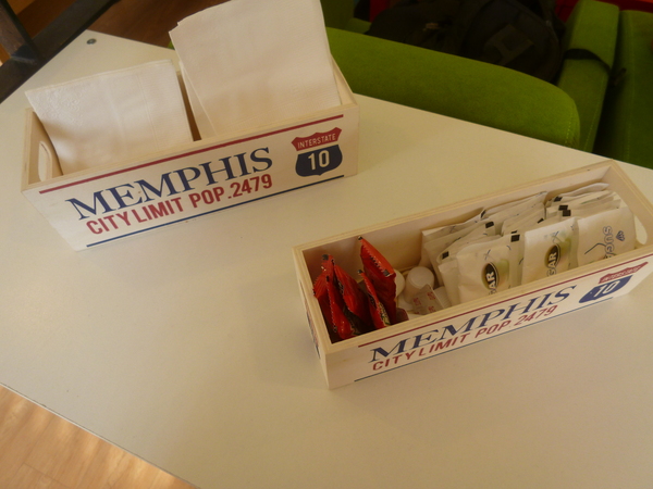 D&A Burger Store： 【口碑劵】228假期台中行之天使與魔鬼的和平戰場－D&A Burger Store