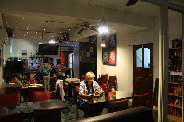 Kia Ora Kai：[台北]俯瞰淡水美景+美食-老街上的隱藏版漢堡 Kia Ora Kai