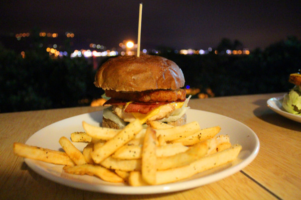 Kia Ora Kai：[台北]淡水老街的鎮街之堡 二訪 Kia Ora Kai