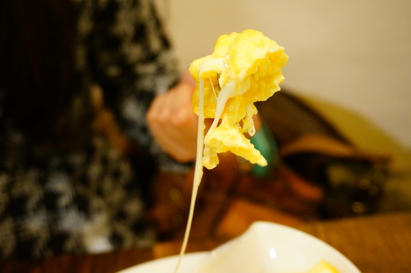 雀兒Chelsea's:【台北.公館】雀兒Chelsea's-『品嘗好美味會牽絲的蛋捲早午餐』