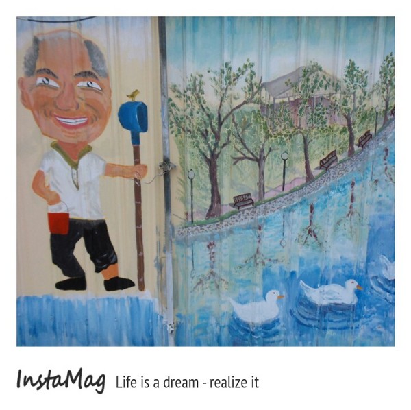 學甲蜀葵花海:這裡像是要通往什麼秘境般的道路,誰來指引我去呢~學甲光華里蜀葵園區