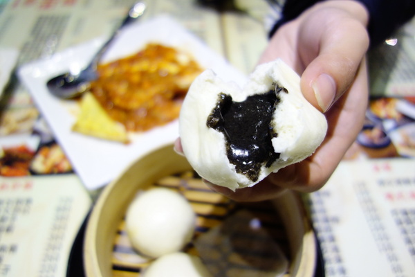 群星會港式茶餐廳：群星會港式茶餐廳+長春路+中山區+港式料理+平價+新生高架+南京東路+鴛鴦奶茶+