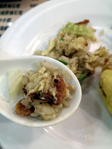 群星會港式茶餐廳：《台北》群星會港式飲茶│爆漿流沙貴妃球好誘人~服務態度頗失望...@松江南京站