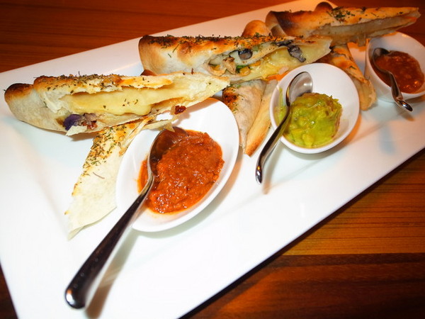 CPK 加州創意廚房(信義威秀店)：<台北|信義>CP值爆表雙人套餐~CPK加州創意廚房(信義威秀店)