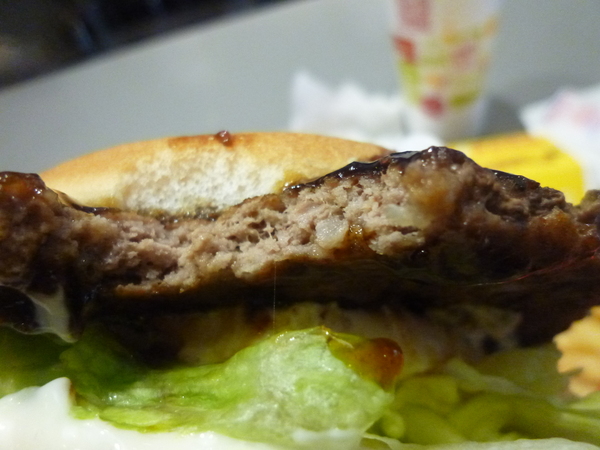 麥當勞(苗栗頭份店)：【苗栗頭份】期間限定，春日美味賞－麥當勞月見牛肉堡餐