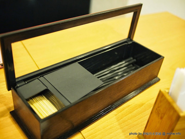 山小屋拉風拉麵：【食記】台中Yamagoya Ramen山小屋-筑豐拉麵@西區 : 還好沒有需要到翻桌~口中暗罵