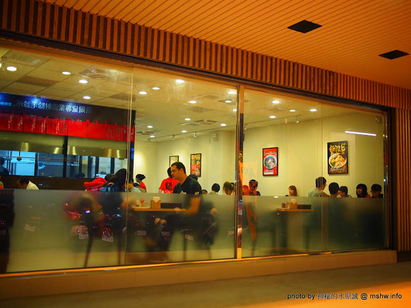 山小屋拉風拉麵：【食記】台中Yamagoya Ramen山小屋-筑豐拉麵@西區 : 還好沒有需要到翻桌~口中暗罵