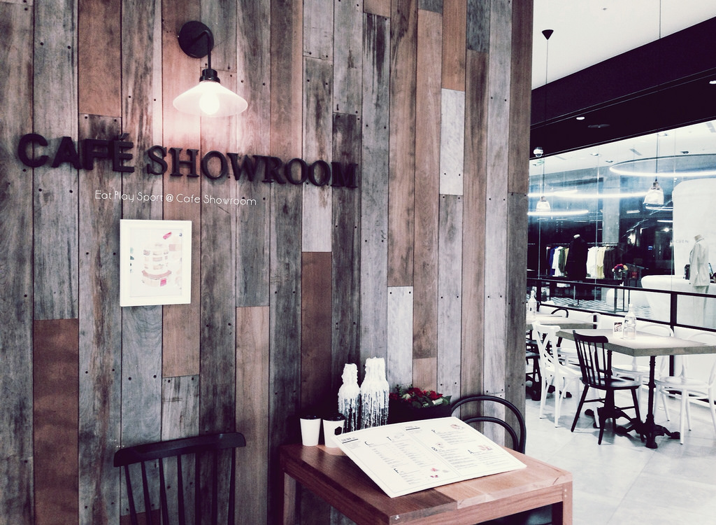 12447333493_8edeb64aec_o