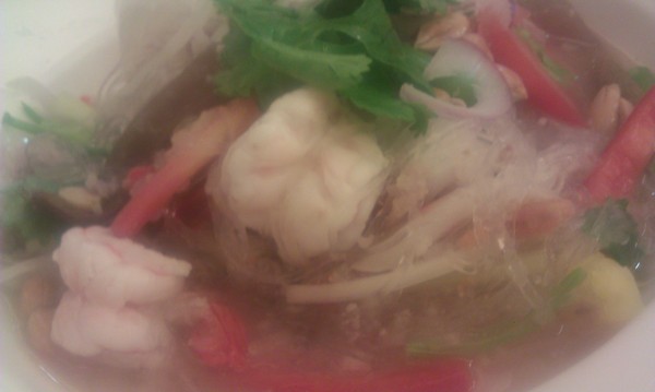 朋泰：【苗栗頭份】朦朧也是美，情人節快樂－朋泰泰式料理