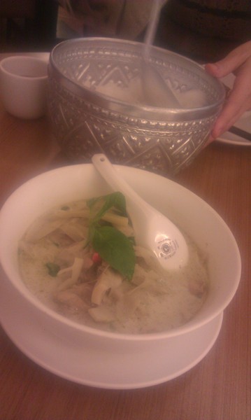 朋泰：【苗栗頭份】朦朧也是美，情人節快樂－朋泰泰式料理