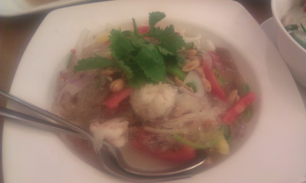 朋泰：【苗栗頭份】朦朧也是美，情人節快樂－朋泰泰式料理