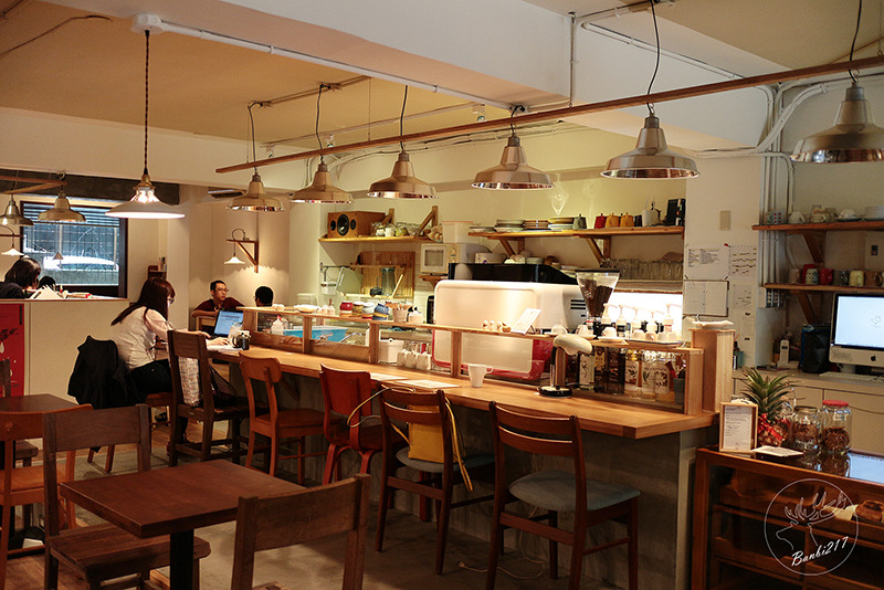 Banbi217 美食旅遊: [台北公館]Pica Pica Café 喜鵲咖啡(Picnic Cafe 野餐咖啡二店)-焦糖肉桂捲(捷運台電大樓站)