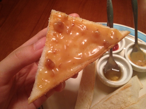 PICA PICA喜鵲咖啡：PICA PICA喜鵲咖啡──焦糖肉桂捲值得一試