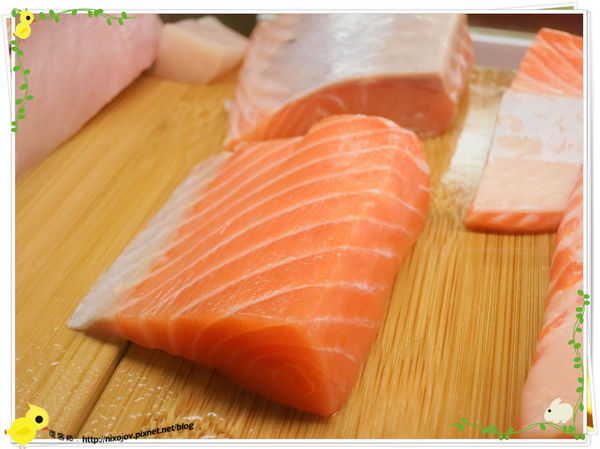 台北-板橋-海禾味刺身壽司屋-炙燒的美味，入口即化-鮭魚生魚片