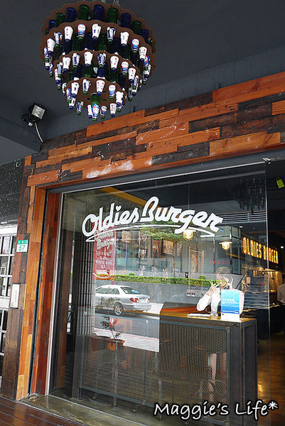 Oldies Burger 新美式文化料理：台北美食。捷運台北車站【Oldies Burger新美式文化料理】傳統道地美墨料理◆漢堡。薯條。墨西哥料理。荷蘭甜心鬆餅