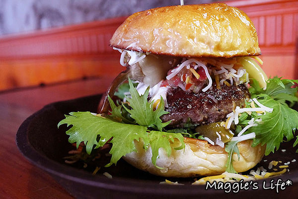 Oldies Burger 新美式文化料理：台北美食。捷運台北車站【Oldies Burger新美式文化料理】傳統道地美墨料理◆漢堡。薯條。墨西哥料理。荷蘭甜心鬆餅