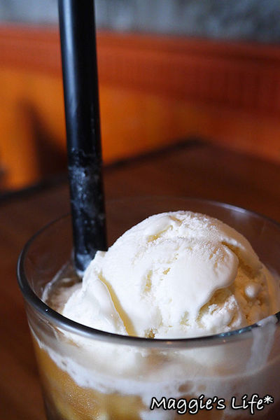 Oldies Burger 新美式文化料理：台北美食。捷運台北車站【Oldies Burger新美式文化料理】傳統道地美墨料理◆漢堡。薯條。墨西哥料理。荷蘭甜心鬆餅