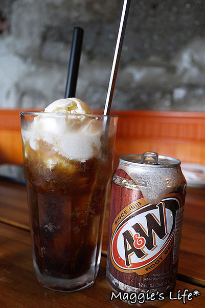 Oldies Burger 新美式文化料理：台北美食。捷運台北車站【Oldies Burger新美式文化料理】傳統道地美墨料理◆漢堡。薯條。墨西哥料理。荷蘭甜心鬆餅