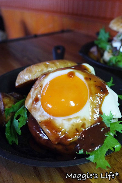 Oldies Burger 新美式文化料理：台北美食。捷運台北車站【Oldies Burger新美式文化料理】傳統道地美墨料理◆漢堡。薯條。墨西哥料理。荷蘭甜心鬆餅