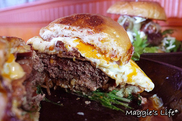 Oldies Burger 新美式文化料理：台北美食。捷運台北車站【Oldies Burger新美式文化料理】傳統道地美墨料理◆漢堡。薯條。墨西哥料理。荷蘭甜心鬆餅