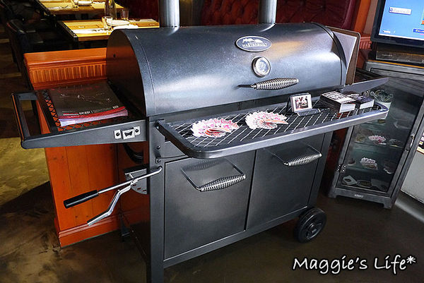 Oldies Burger 新美式文化料理：台北美食。捷運台北車站【Oldies Burger新美式文化料理】傳統道地美墨料理◆漢堡。薯條。墨西哥料理。荷蘭甜心鬆餅