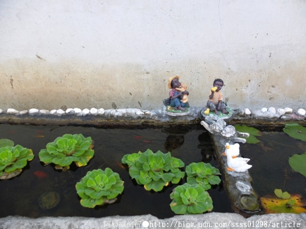 復興老兵文化園區:【旅行遊記。台南永康區】復興老兵文化園區。大面積老眷村活化藝術 大玩彩繪也玩歲月