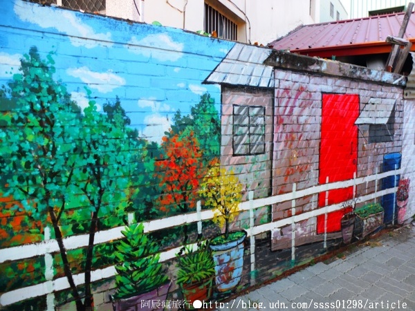 復興老兵文化園區:【旅行遊記。台南永康區】復興老兵文化園區。大面積老眷村活化藝術 大玩彩繪也玩歲月