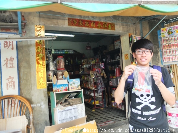 復興老兵文化園區:【旅行遊記。台南永康區】復興老兵文化園區。大面積老眷村活化藝術 大玩彩繪也玩歲月